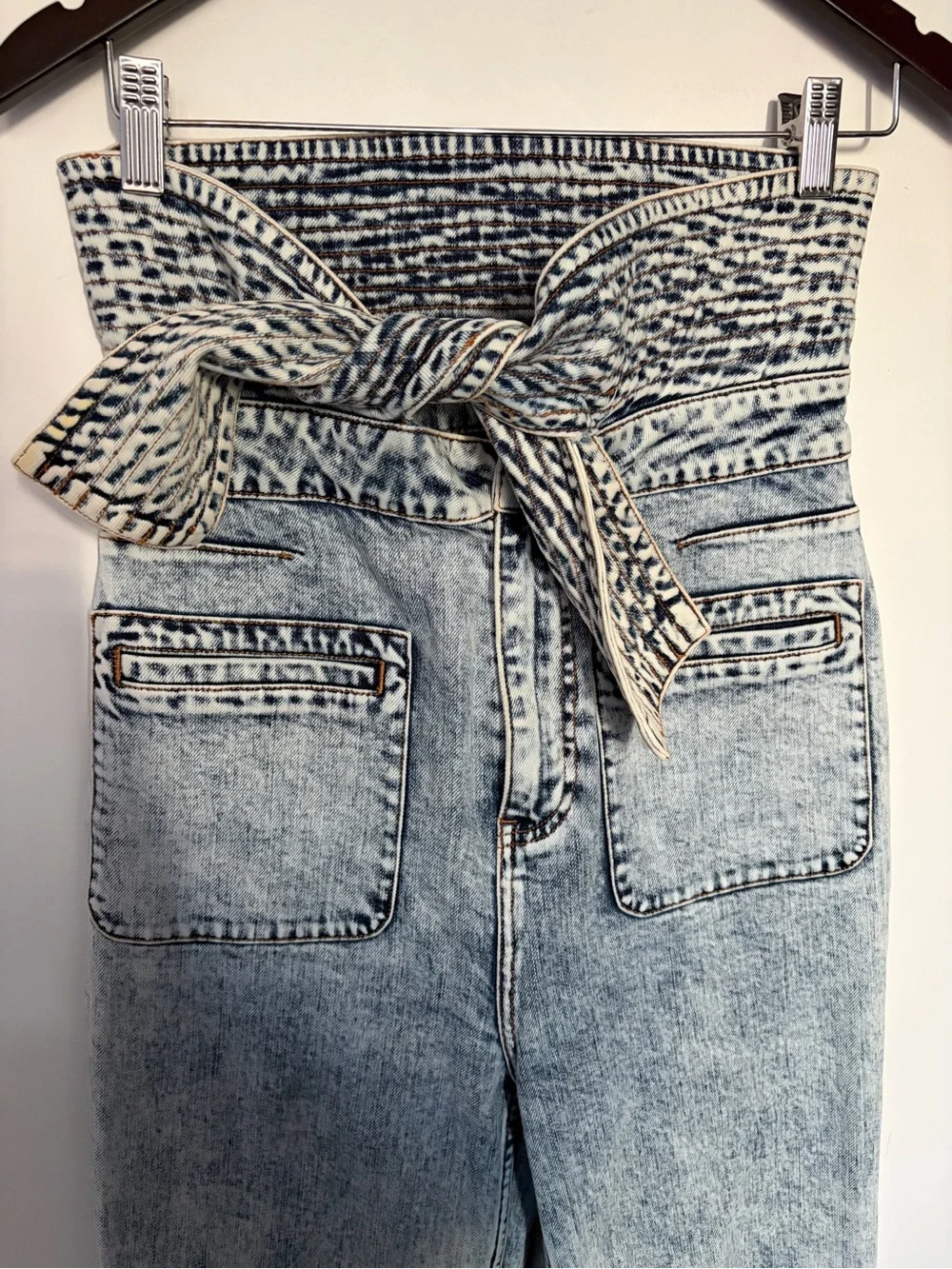 ULLA JOHNSON High-Waist Tie-Belt Wide-Leg Jeans - Light Acid Wash Blue - 6 - Picture 2 of 12
